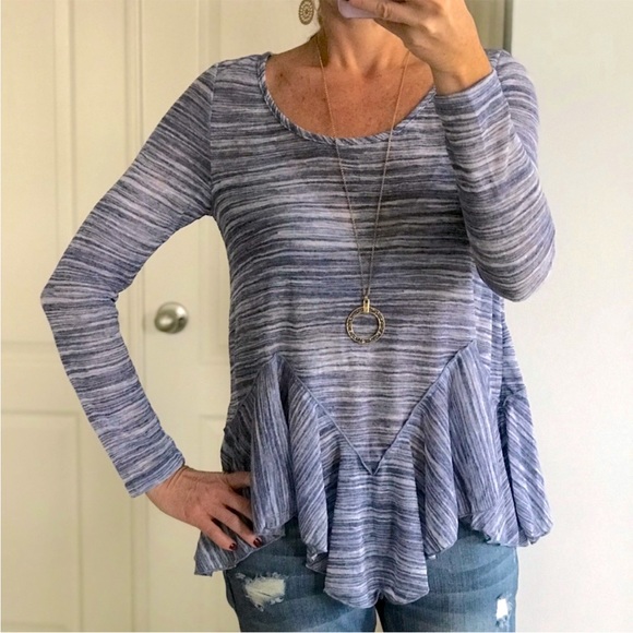 Blue Long Sleeve Asymmetrical Hemline Top - Picture 4 of 5